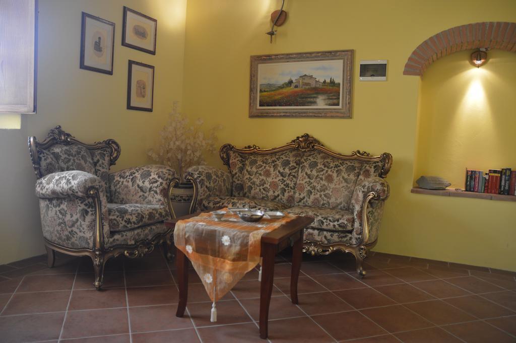 Nido D'Aquila Villa Collodi Room photo